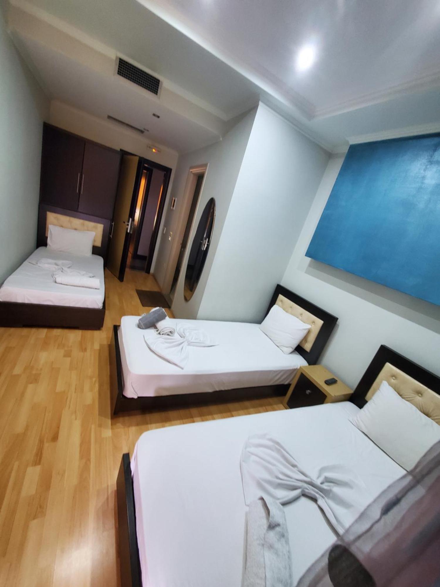 Hotel Shehu ジロカストラ エクステリア 写真