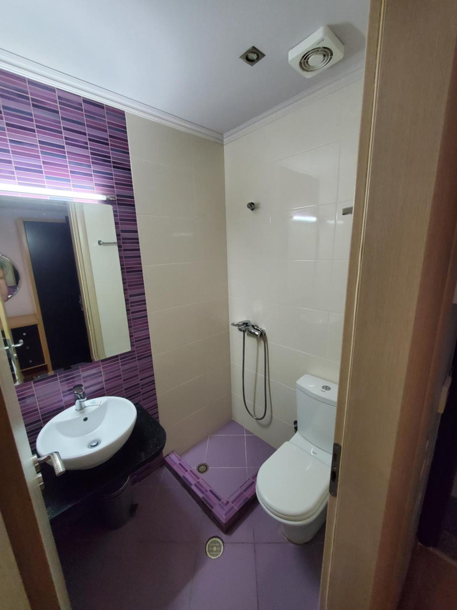 Hotel Shehu ジロカストラ 部屋 写真
