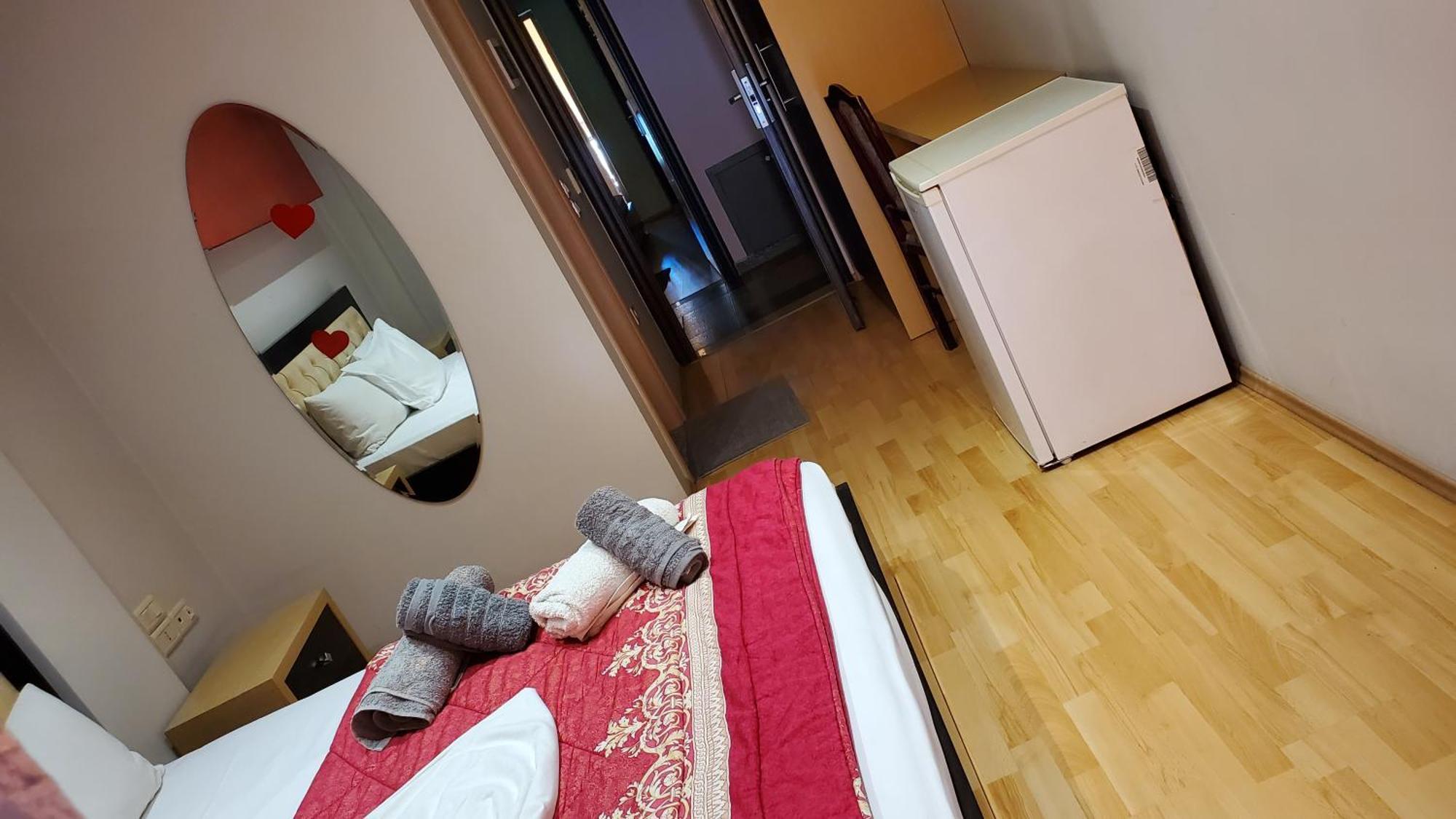 Hotel Shehu ジロカストラ エクステリア 写真