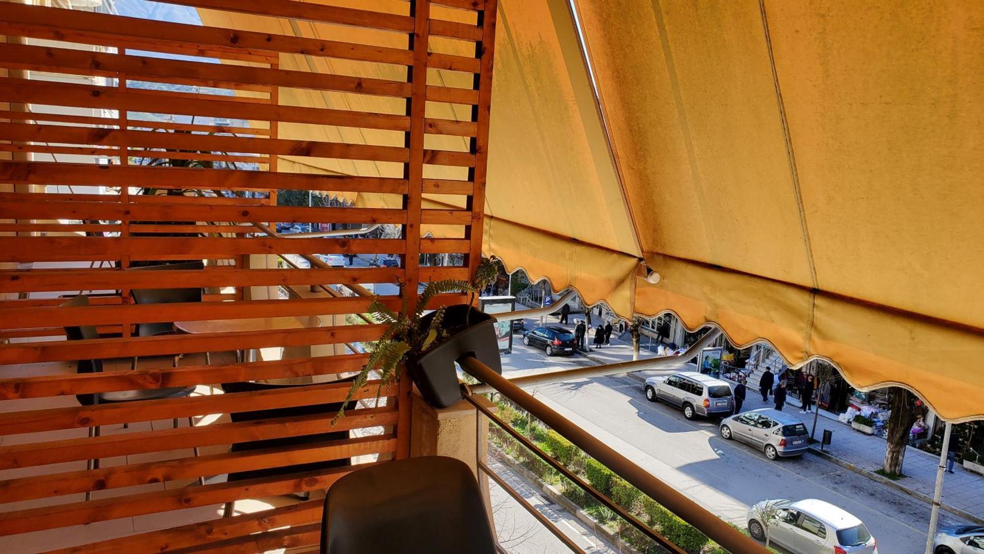 Hotel Shehu ジロカストラ 部屋 写真