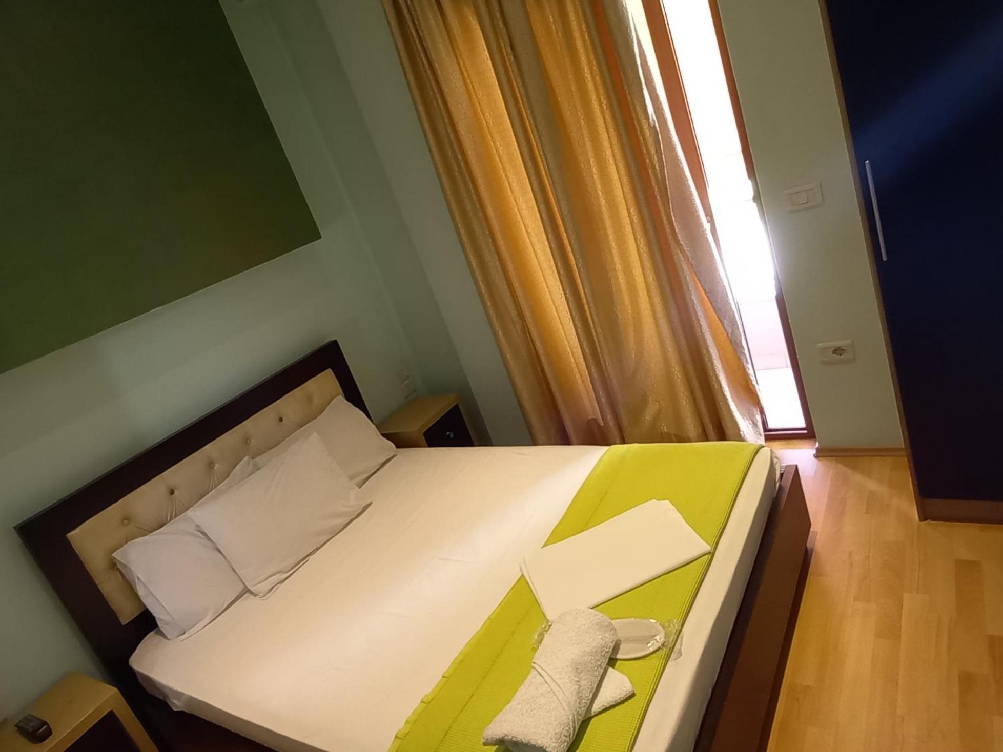 Hotel Shehu ジロカストラ 部屋 写真