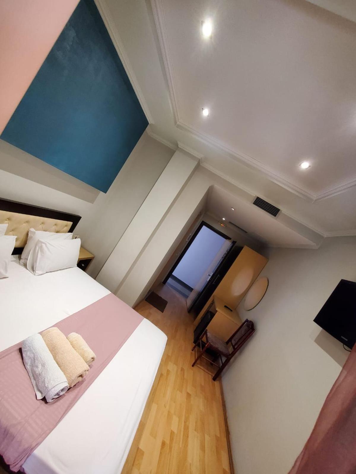 Hotel Shehu ジロカストラ エクステリア 写真