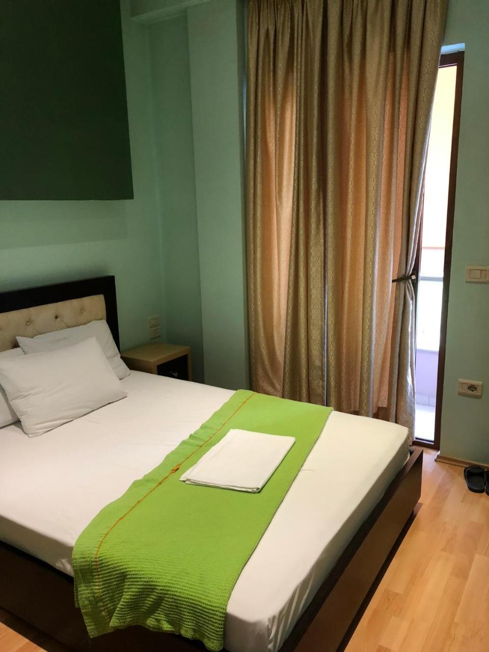 Hotel Shehu ジロカストラ エクステリア 写真