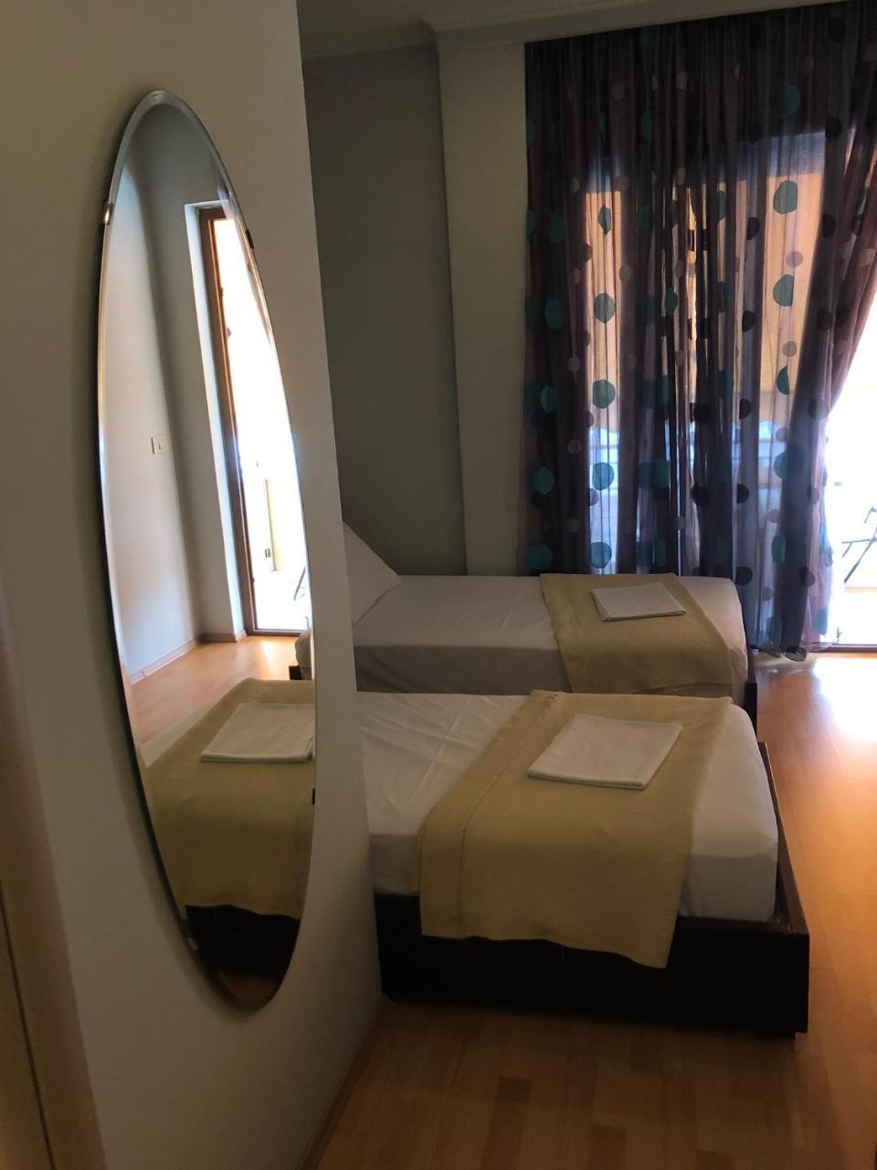 Hotel Shehu ジロカストラ エクステリア 写真