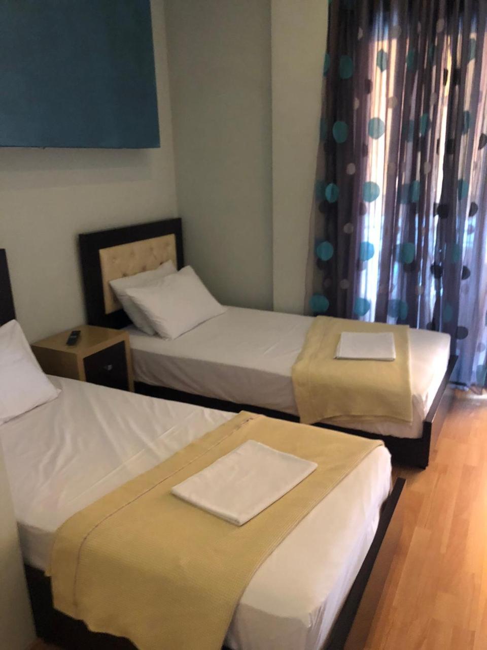 Hotel Shehu ジロカストラ エクステリア 写真