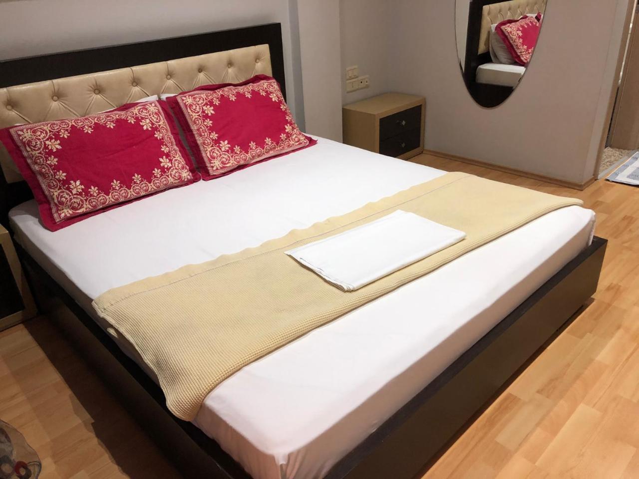Hotel Shehu ジロカストラ エクステリア 写真